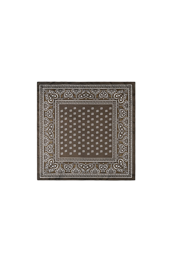 Carré de soie motif paisley
