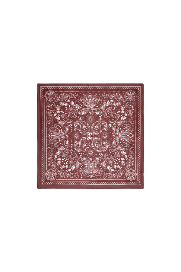 Carré de soie motif paisley